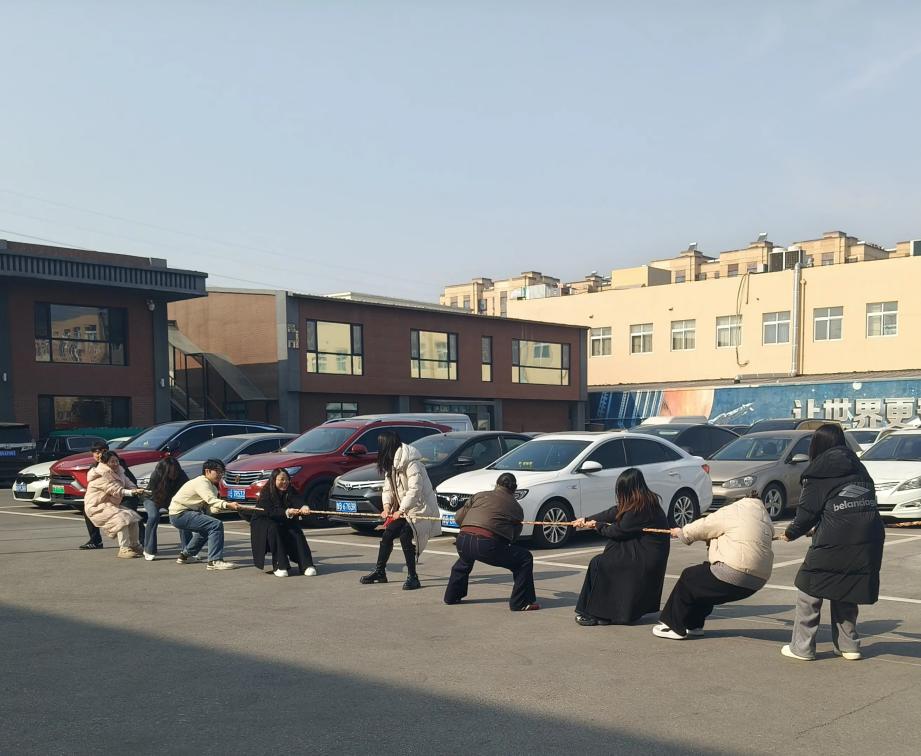 Eguerdiko Sokatira eta Soka Saltoa Zemeijian