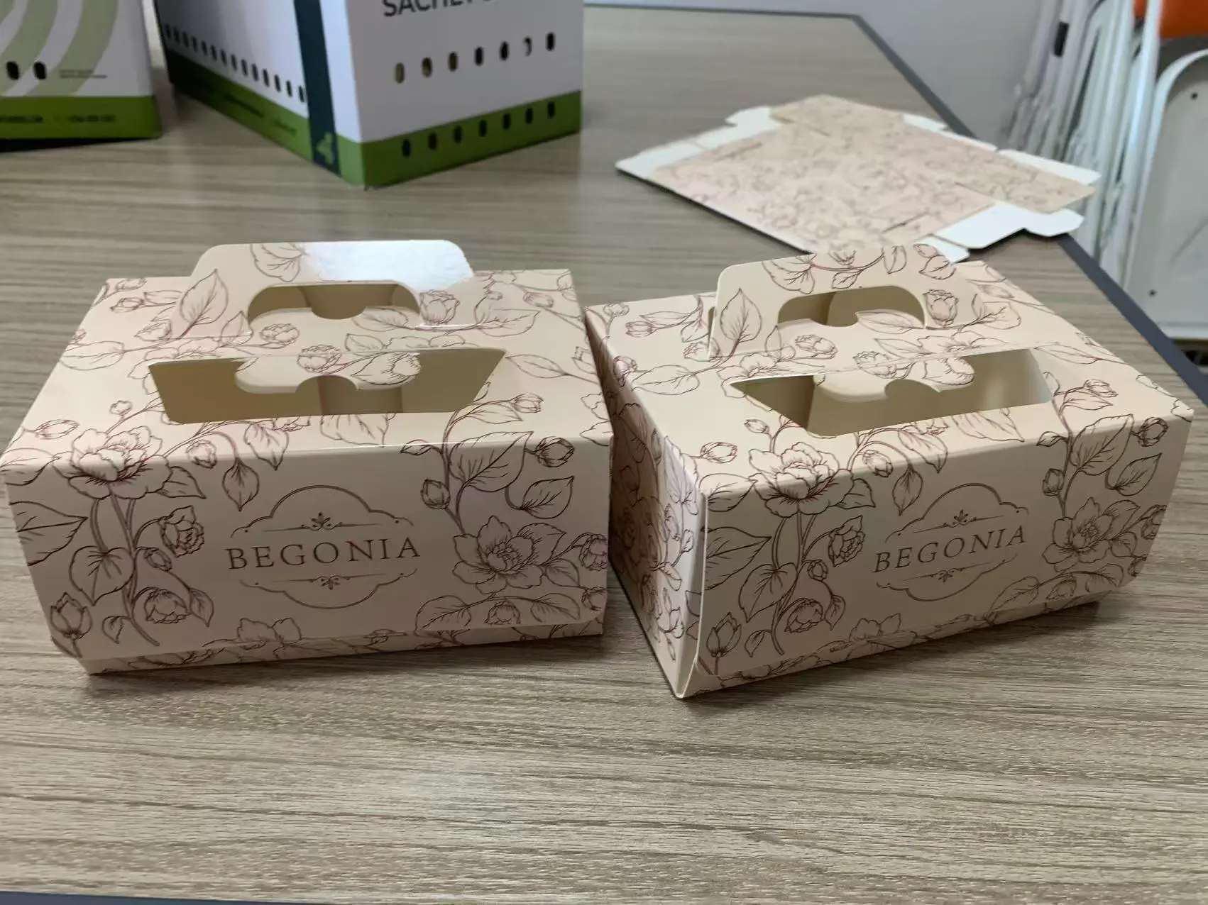 Tarta-kutxen laginak entregatu dira
